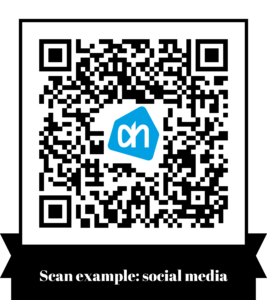 Voorbeeld QR-code met Albert Heijn logo in het midden, en met frame met tekst 'scan example: social media'.